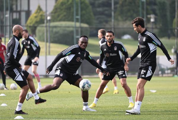 Beşiktaş, Galatasaray maçına hazırlanıyor