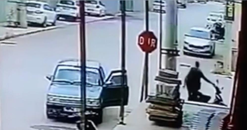 Bursa’da hırsız kameraya yakalandı