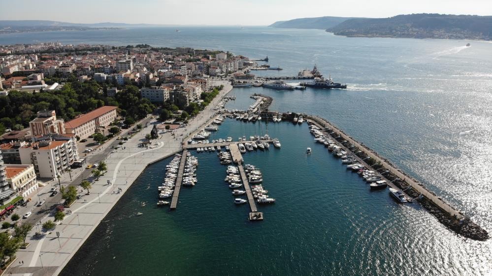 Marmara’da fırtına okul tatili getirdi