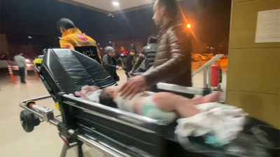 Bursa’da üzerine kaynar su dökülen bebek ağır yaralandı