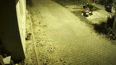 Motosiklet hırsızı önce kameralara sonra polis yakalandı