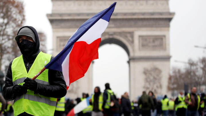 Paris’te Sarı Yelekler 4. yılında da sokağa indi