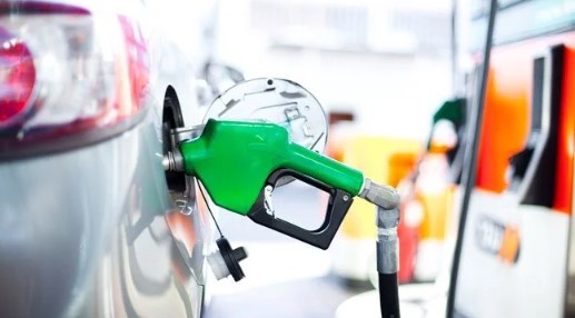 Benzine zam motorine indirim