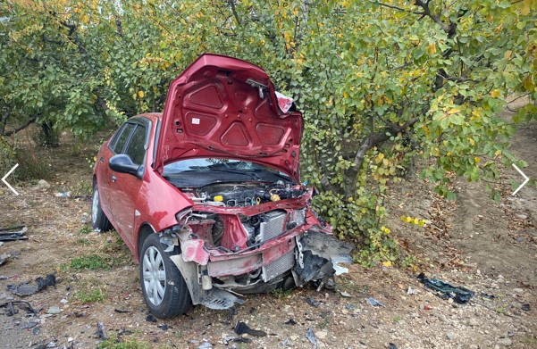Bursa’da otomobiller kafa kafaya çarpıştı, ortalık savaş alanına döndü