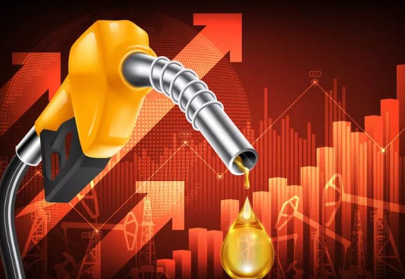 Akaryakıt fiyatları bir kez daha değişti! Benzine bu kez indirim geldi