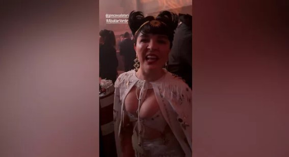 Gonca Vuslateri ‘dansöz’ oldu! Göğüs detayıyla dikkat çekti