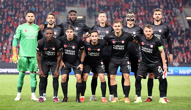 Sivasspor lider olarak son 16’ya yükseldi
