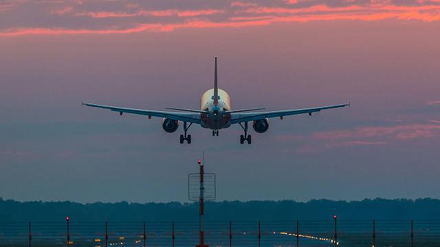 Yunanistan’da 2 uçak şüpheli yolcu gerekçesiyle durduruldu