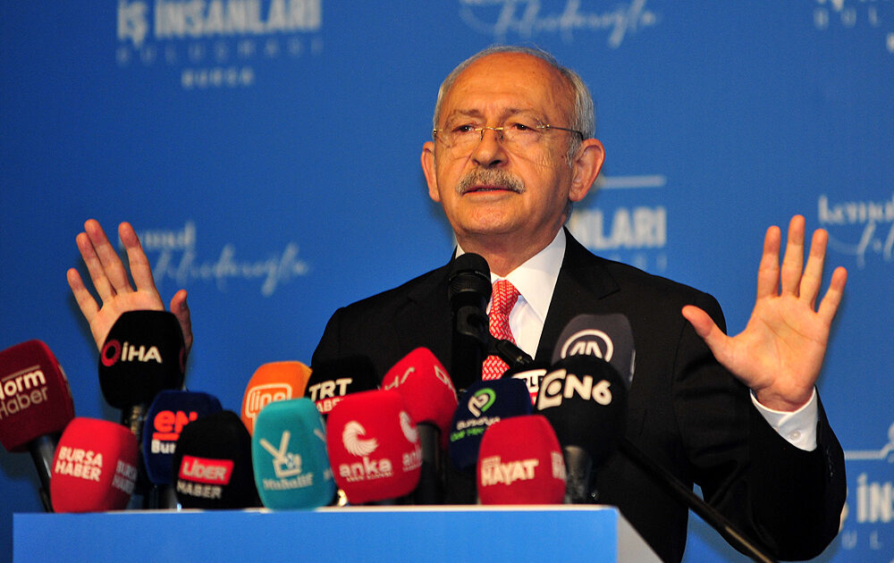 Kılıçdaroğlu, Bursa’da iş insanlarıyla bir araya geldi