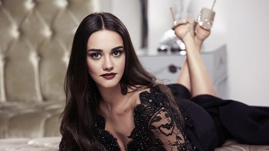 Hande Soral kedi maması yedi