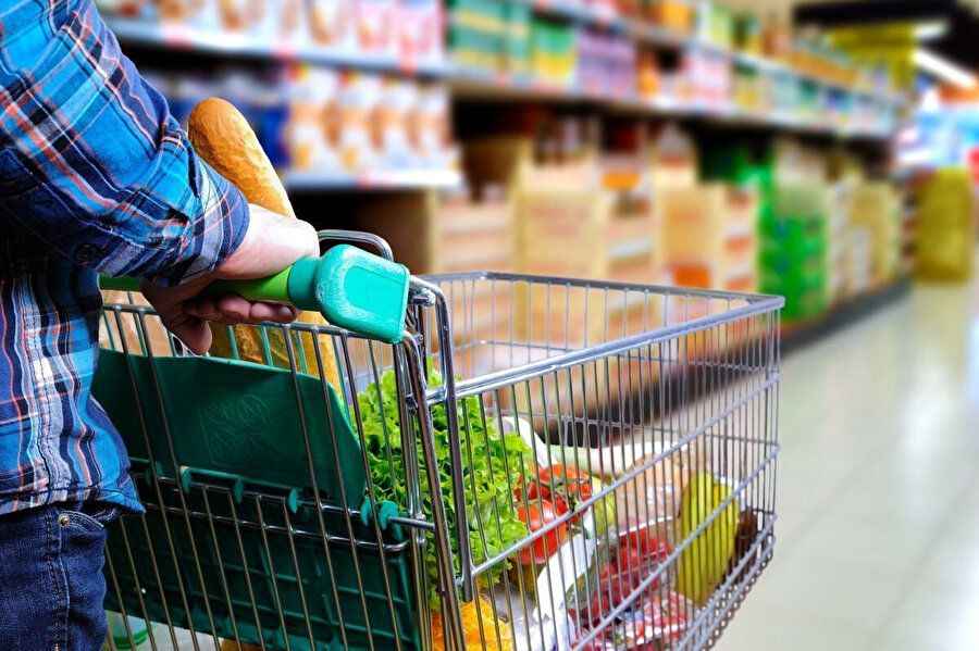 Zincir marketlere fahiş fiyat ve stokçuluk cezası!
