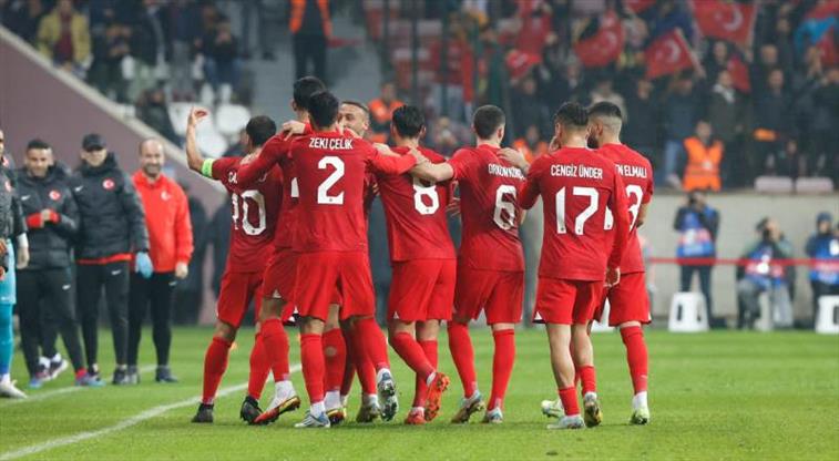 İki isim kadrodan çıkarıldı!