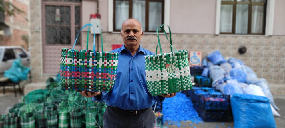 Bursa’da emekli vatandaş herkese örnek oluyor