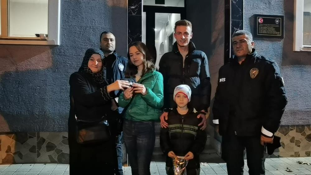 Bursa’da ‘İnsanlık ölmemiş’ dedirten hareket…