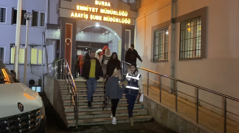 Bursa’da fuhuş operasyonu! Şifreleri de çözüldü!