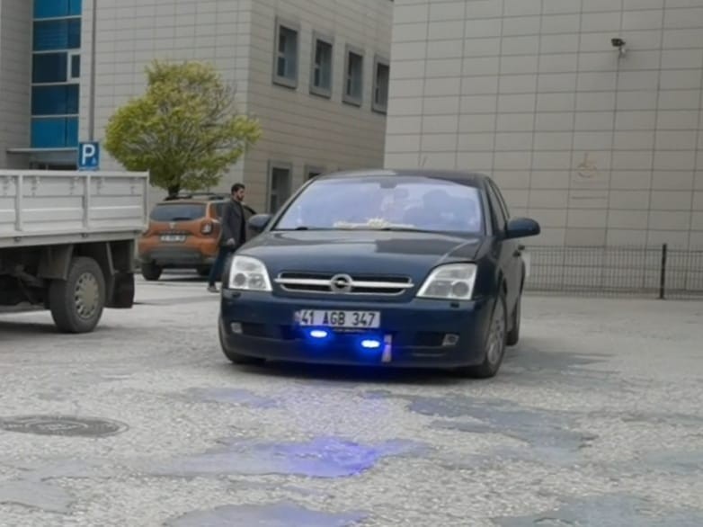 Bursa’da çakarlı sürücü cezayı yedi!