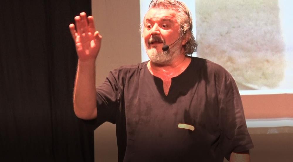 ‘Mandıra Filozofu’ kahkahaya boğdu