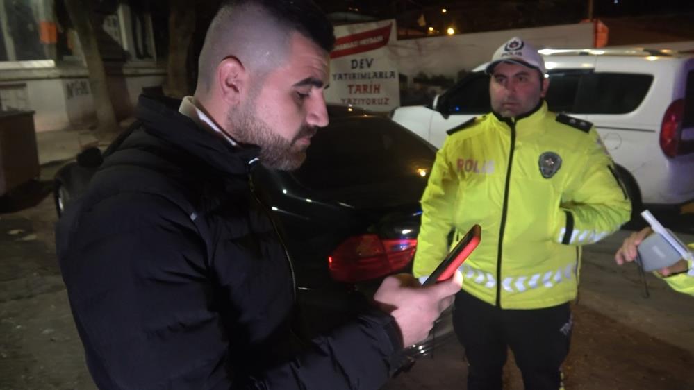 Bursa’da ekiplere yakalanan şahıs, ‘Polisi arayacağım’ dedi!