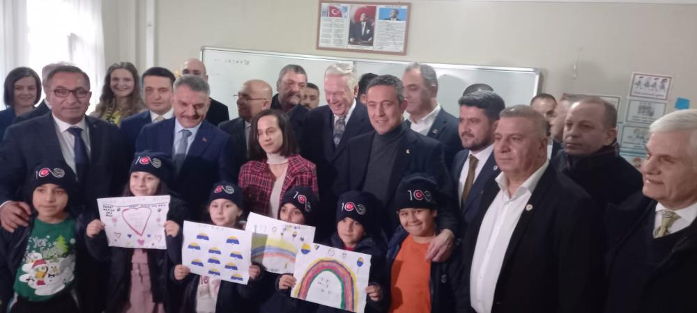Ali Koç, Tunceli’de çocuklarla bir araya geldi