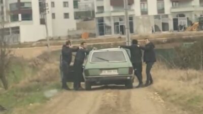 Bursa’da otomobil hırsızları yakalandı