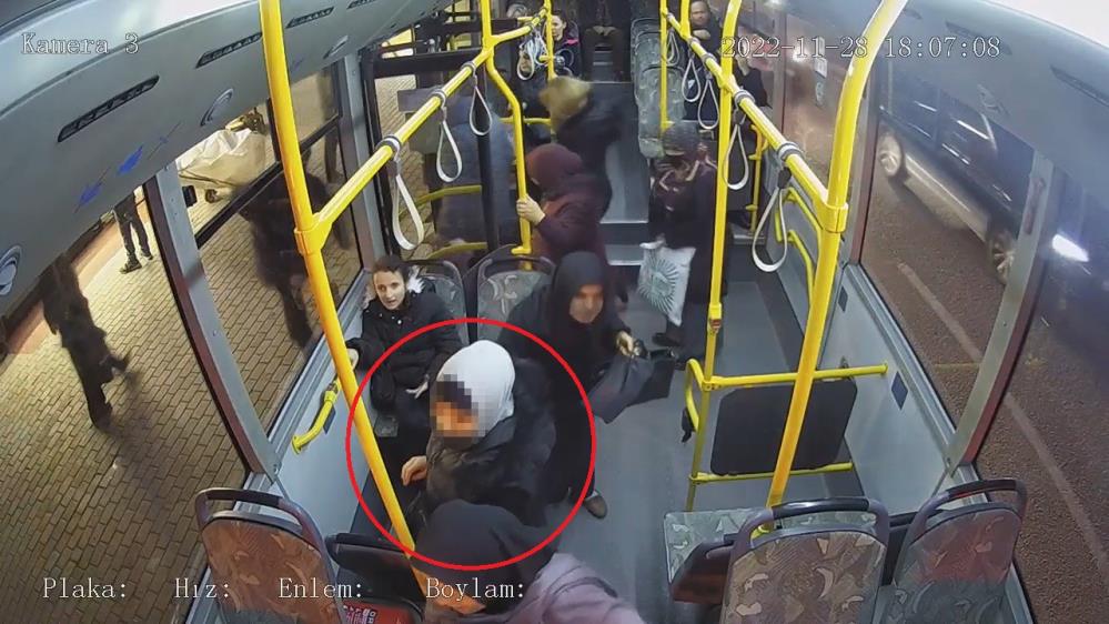 Bursa’da halk otobüsünde hırsızlık