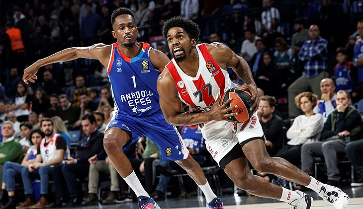 Anadolu Efes galibiyet serisini 4 maça çıkardı