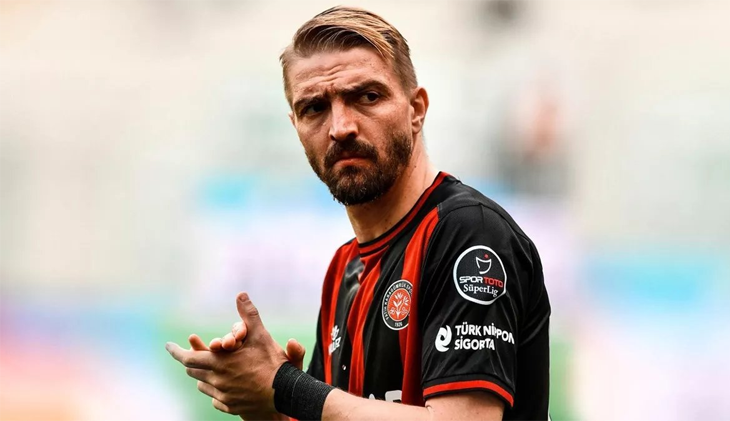 Fatih Karagümrük’te Caner Erkin ile yollar ayrıldı