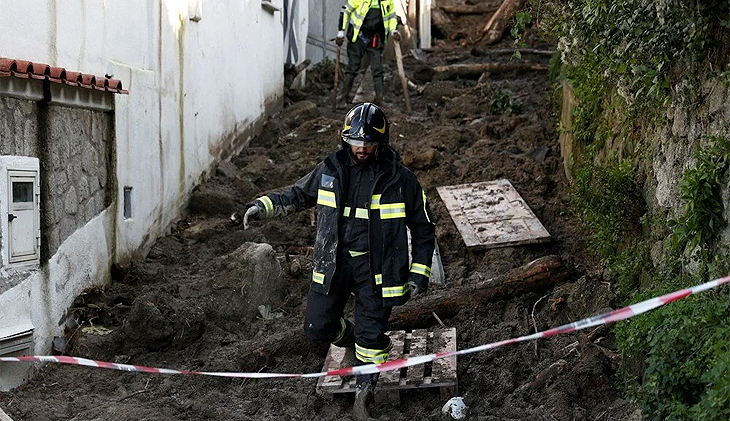 İtalya’da heyelan: 12 kişi hayatını kaybetti