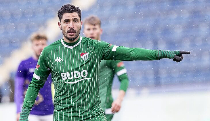 Bursaspor, Özer Hurmacı’yı resmen açıkladı
