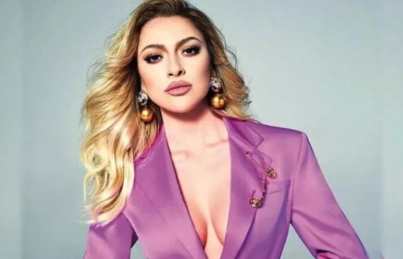 Hadise “2023’e adım atıyorum” diyerek kalça dansını yayınladı!