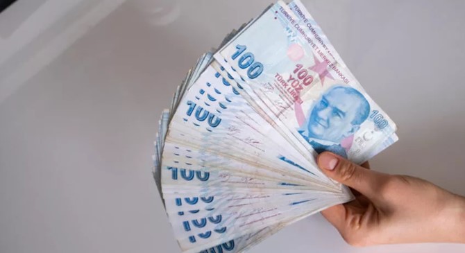 Burs-kredi ödemeleri hesaplara yatırılmaya başlandı