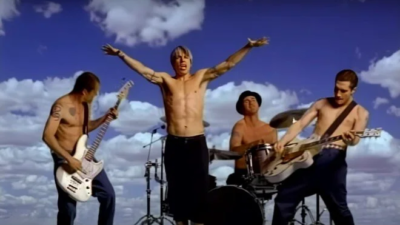 Red Hot Chili Peppers’ın “Californication” şarkısı 1 milyar izlenmeye ulaştı