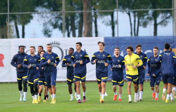 Fenerbahçe hazırlıklarını sürdürdü