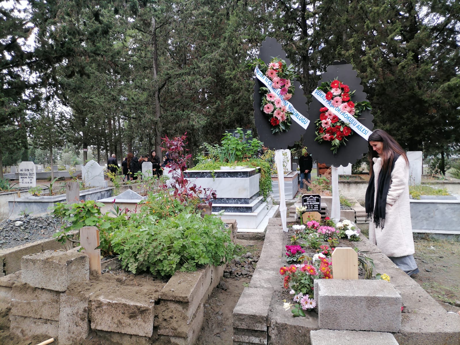 Kanser tedavisi gören Betül öğretmen, hayatını kaybetti