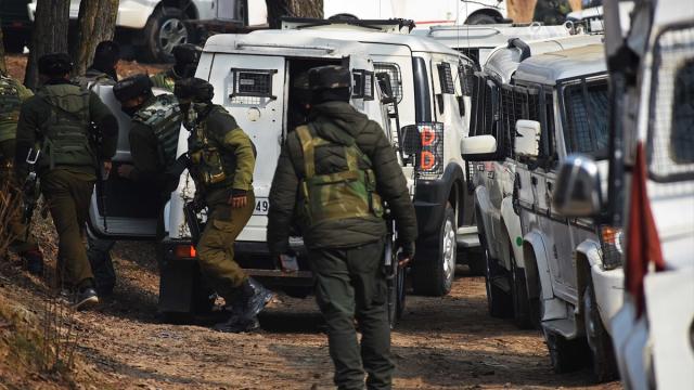Hindistan’da işçilerin kaldığı barınaklara çığ düştü