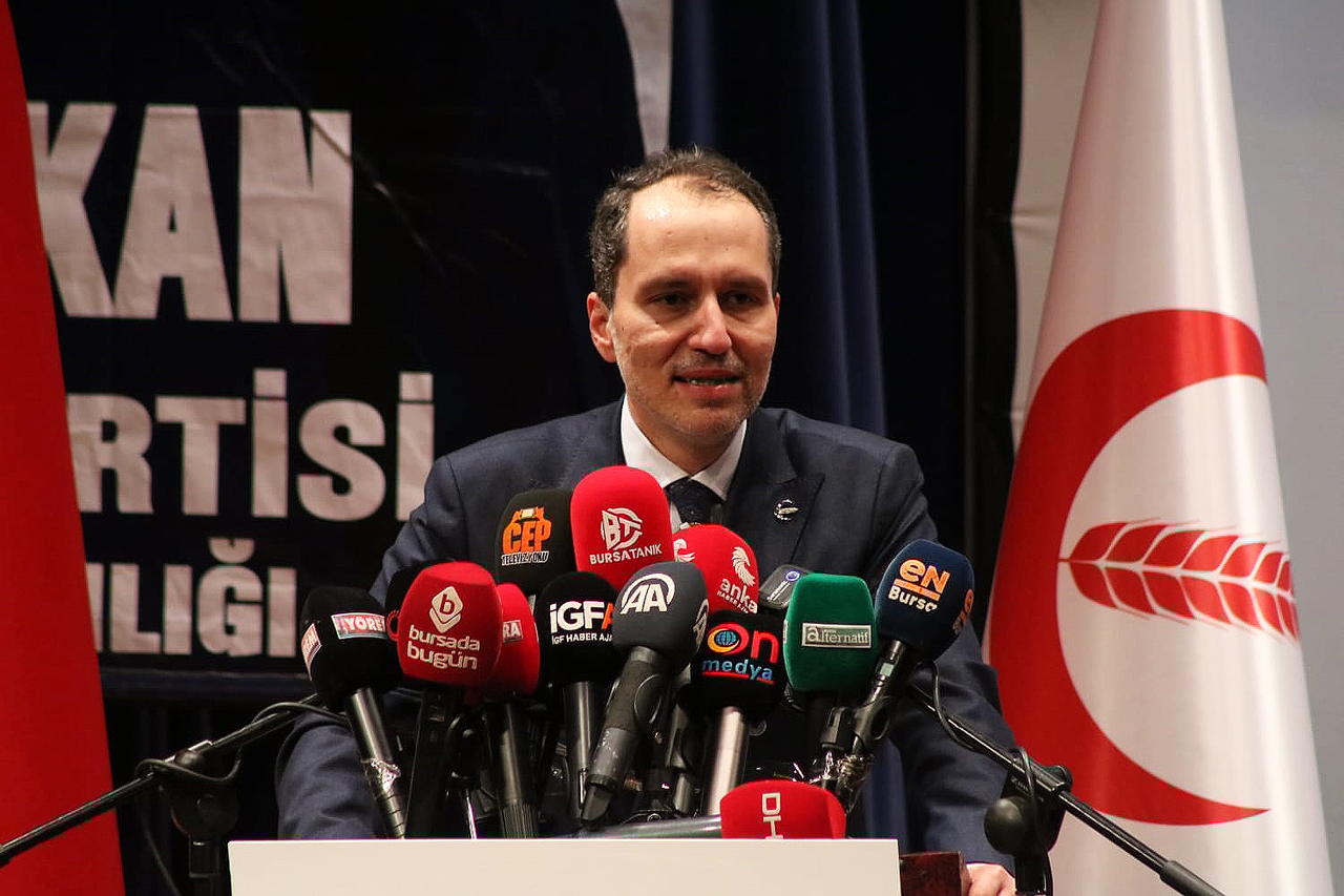 Fatih Erbakan Bursa’da: İktidar ve altılı masayı eleştirdi