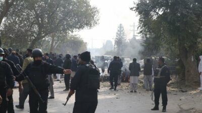 Pakistan’da patlama: 25 ölü, 120 yaralı