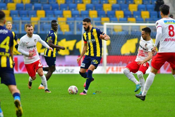 Tolga Ciğerci Hertha Berlin’e transfer oldu! Tolga Ciğerci Hertha Berlin’e transfer oldu!