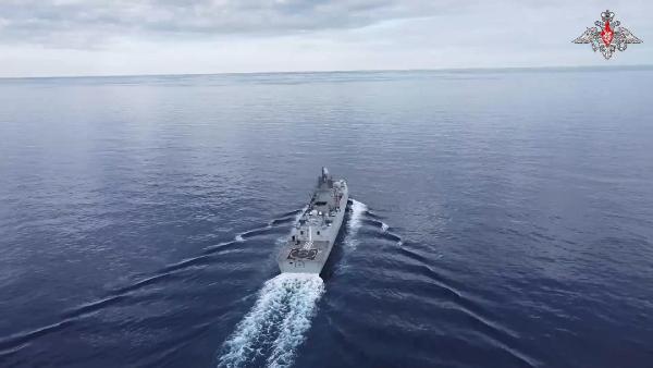 Rus savaş gemisi, bilgisayar üzerinden hipersonik füze denemesi yaptı