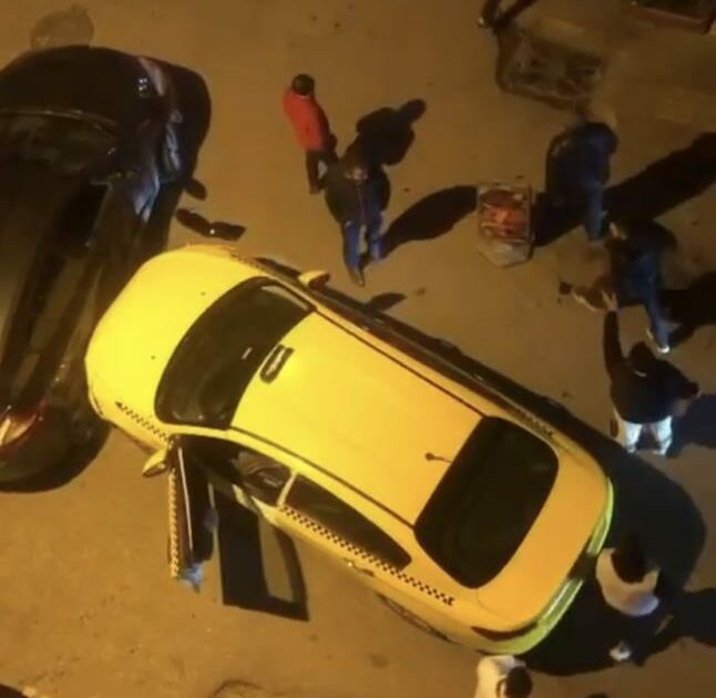 Bursa’da aracına çarpan sürücüyü dövdü!