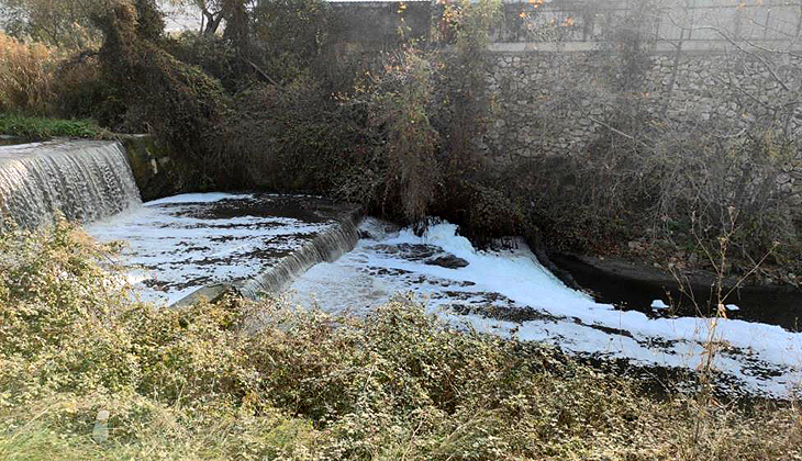 Bursa Karsak Deresi’nde atıkların sonu gelmiyor