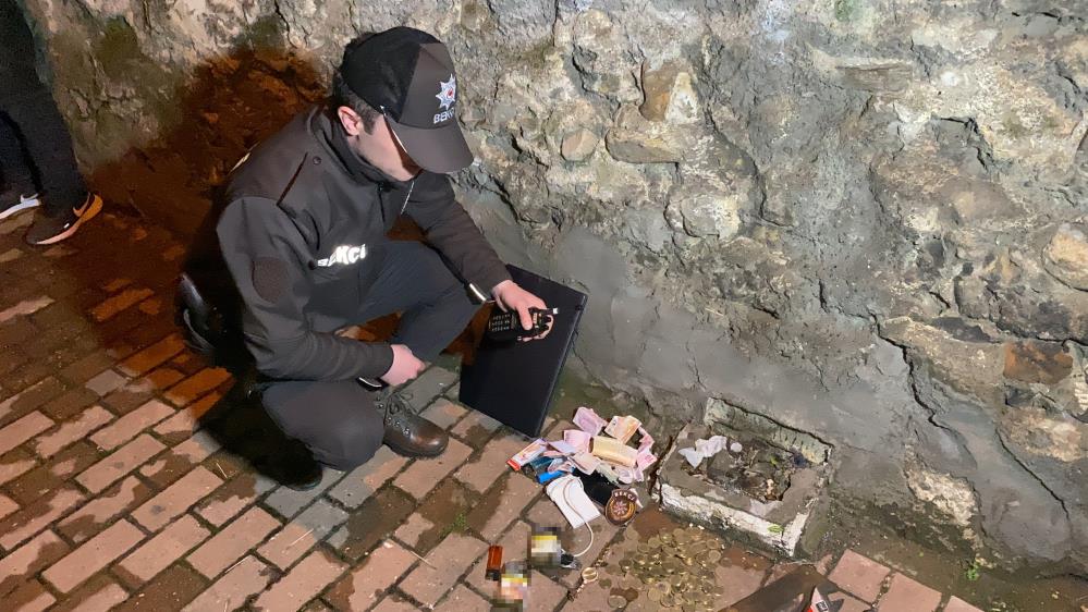 Bursa’da kebapçıya giren çocuk hırsızlar polisten kaçamadı