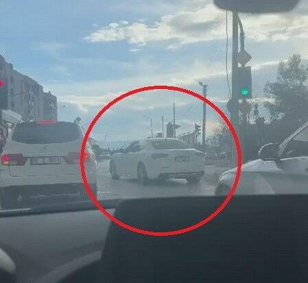 Bursa’da lüks otomobil şehri birbirine kattı!