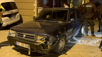 Bursa’da bina duvarı ve bir otomobile çarpan sürücü olay yerinden kaçtı
