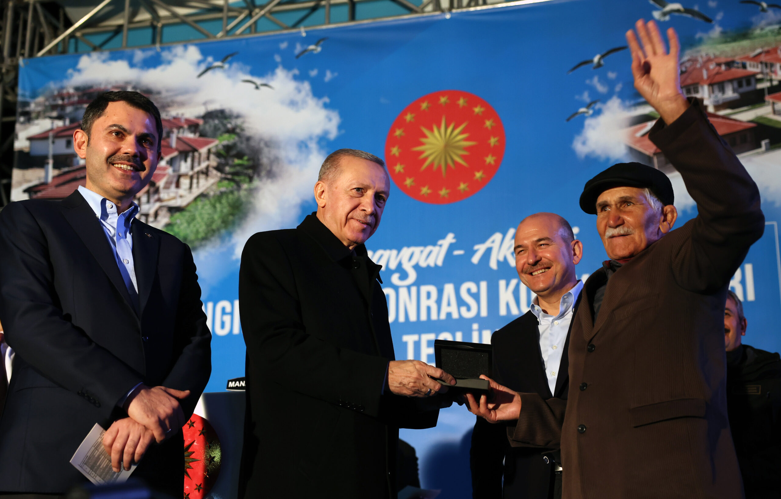 Erdoğan: Afet konutlarını yüzde 66 indirimle 2 yılı ödemesiz sahiplerine vereceğiz