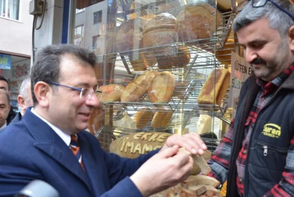 Ekrem İmamoğlu ile esnaf arasında ilginç diyalog!