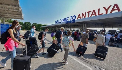 Antalya’da turizmde yıla rekorla başladı