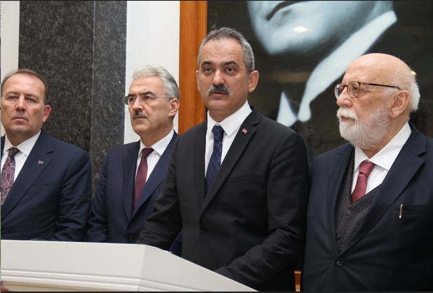 Milli Eğitim Bakanı Özer: Türkiye’de en güvenli yerlerin okullar olduğunu tüm Türkiye’ye göstermiş olacağız
