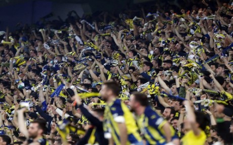 Fenerbahçeli taraftarlara dava