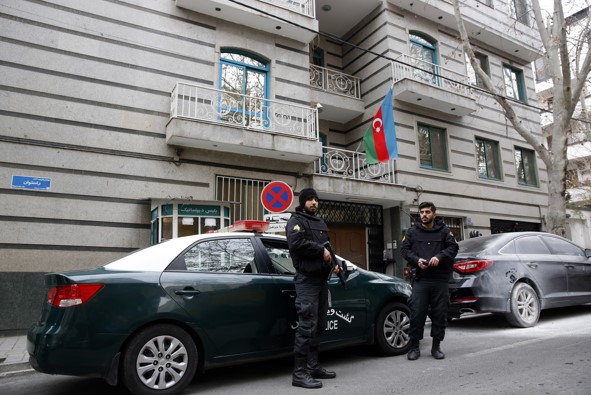 Aliyev’den Azerbaycan’ın Tahran Büyükelçiliği’ne yönelik saldırıya kınama